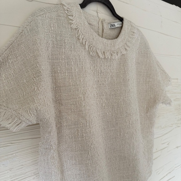 Zara | High-Fashion Tweed Fringe Blouse – Cream (XS-S) - Picture 3 of 7